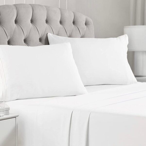 Mellanni Queen Sheet Set - 4 Piece Iconic Collection Bedding Sheets & Pillowcases - Hotel Luxury, Extra Soft, Cooling Bed Sheets - Deep Pocket up to 16" - Wrinkle, Fade, Stain Resistant (Queen, White)